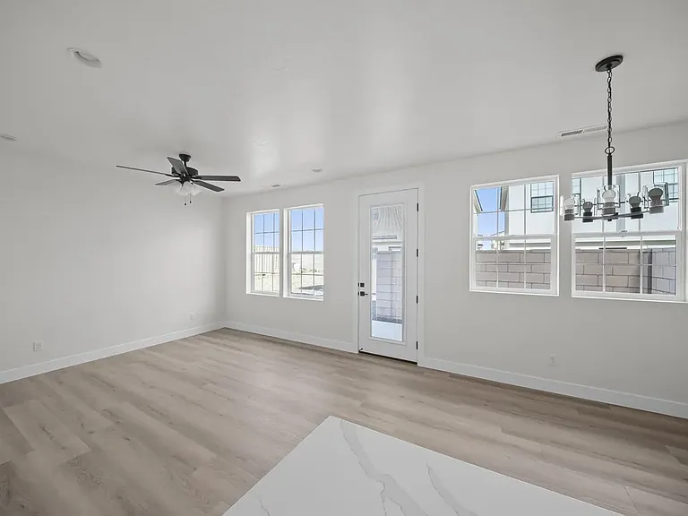 2305 E Kiabito Ln — Photo 10