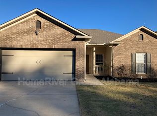 962 Meriweather Dr, Calera, AL 35040