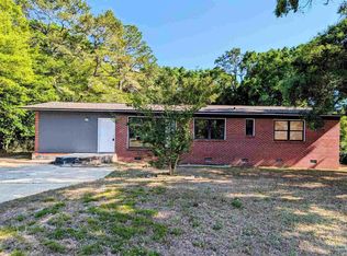 6571 Cedar St, Milton, FL 32570