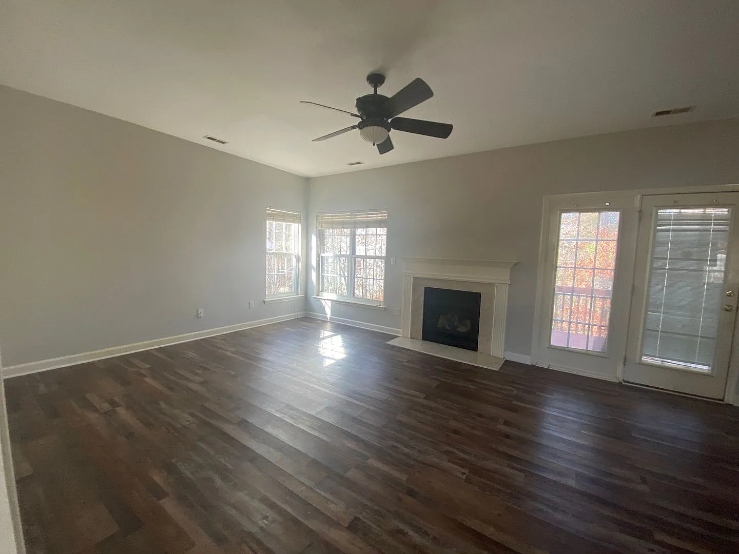 Room in 4 Bedroom Home at Hampton Pl Dr — Photo 3