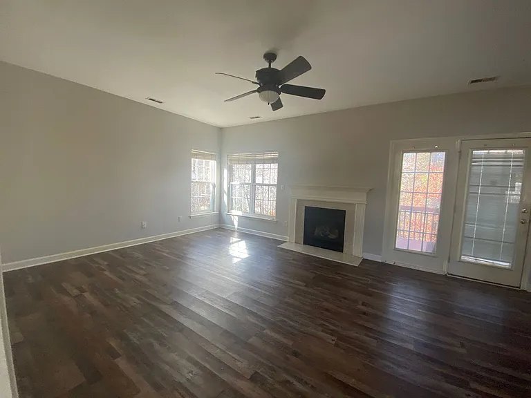 12129 Hampton Place Dr — Photo 3