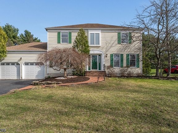 3rd image of 19 Reading Rd