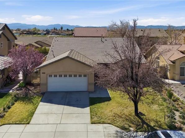 2036 E Jenner St, Lancaster, CA 93535