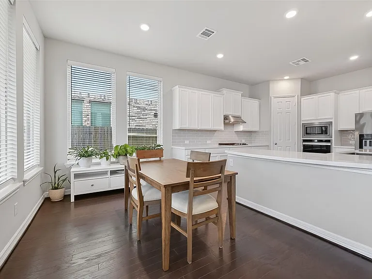 4018 Martin Ridge Dr — Photo 16