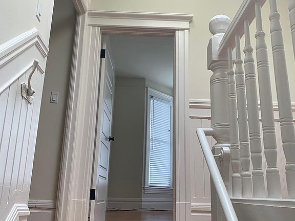 4th image of 411 Cole St