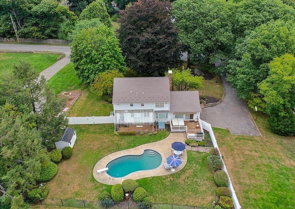 1077 Metropolitan Ave, Milton, MA 02186 Zillow