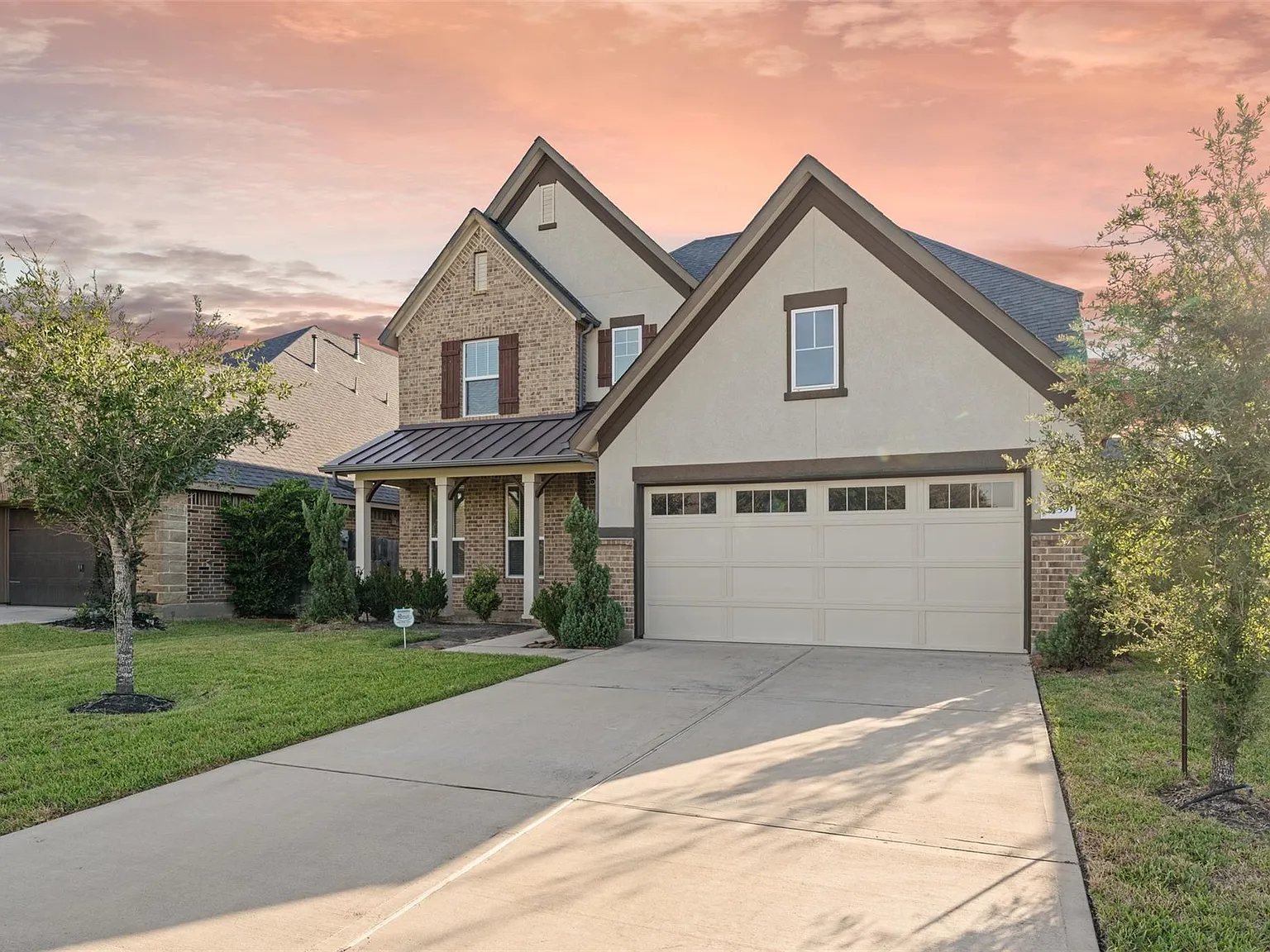 4 bed, 3.5 bath, 2670 sqft, $2,700 — Photo 2