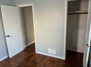 1729 SW Green Acres Ave, Topeka, KS 66604