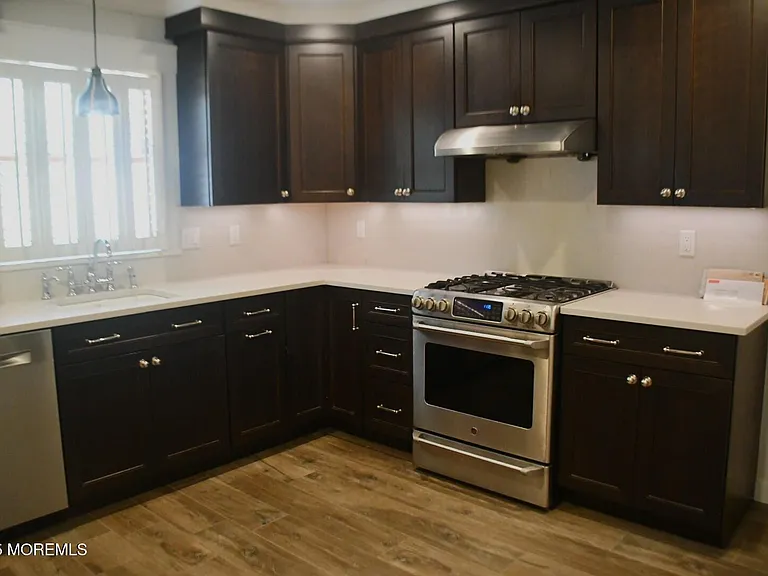 303 Deerfoot Ln — Photo 6