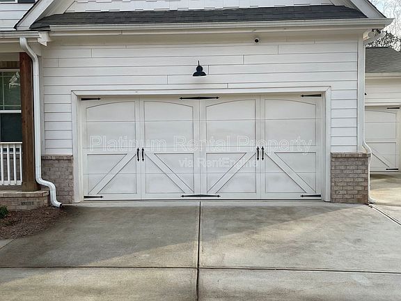 5th image of 8225 Crooked Creek Dr