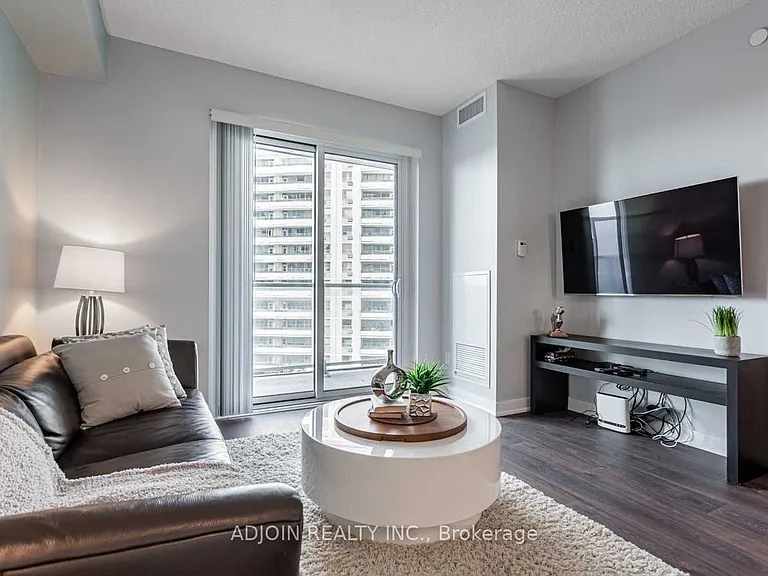 5180 Yonge St #612 — Photo 2
