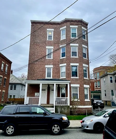 14 Chase St #4 — Photo 5