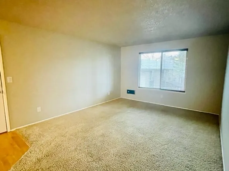 McKinley SE 4-Plex - 000SE-MCKI-00 — Photo 5