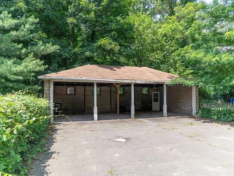 134 Mansfield St — Photo 38