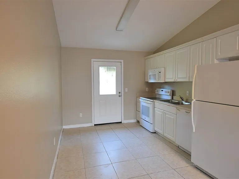 4406 E Mango Ter #B — Photo 15