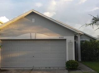 30300 Rattana Ct, Wesley Chapel, FL 33545