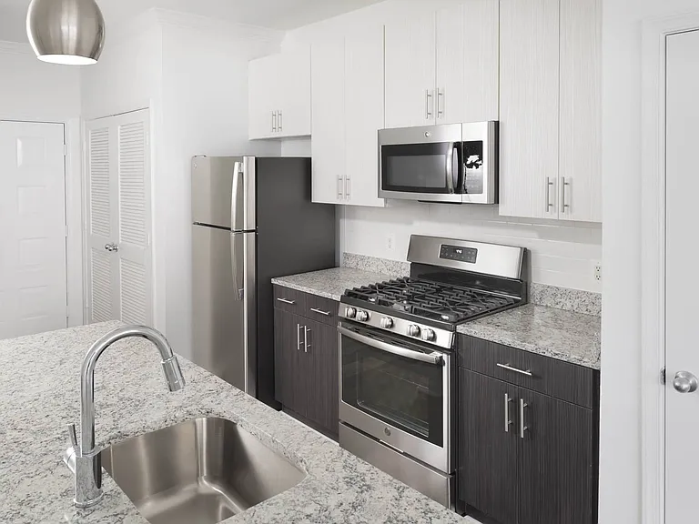 Sullivan Place — Photo 12