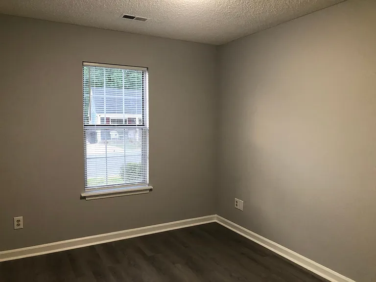 2245 Pine Knoll Ter — Photo 9