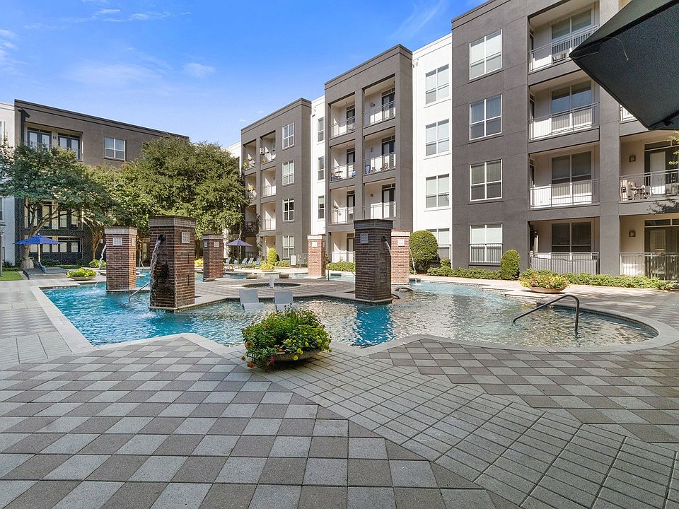 Poolside seating with BBQ grills