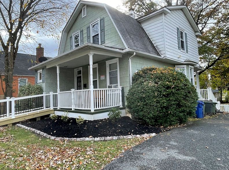 Front porch and ramp