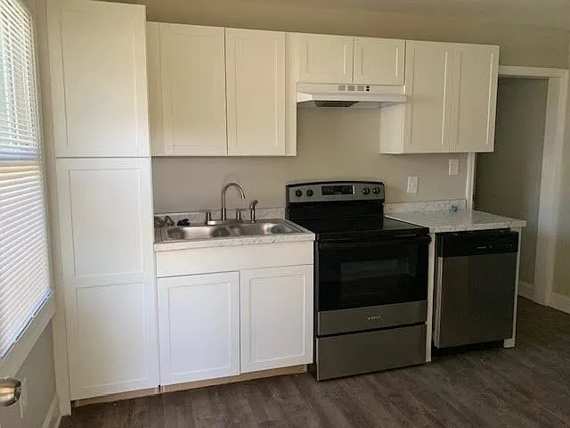 407 Deck St #B — Photo 7