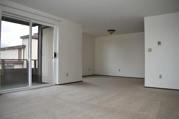 Building Photo - 2710 W Manor Pl
