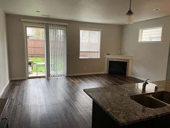 3rd image of 5711 NE 58th Way