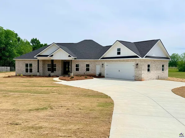 450 Jones Rd, Byron, GA 31008