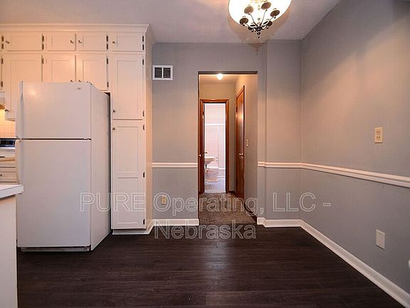 4th image of 220 N 32nd Ave APT 4