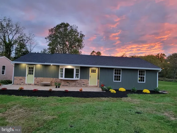 26 Marburger Rd, Oley, PA 19547