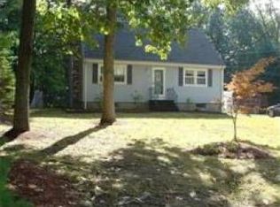 15 Moore St, Wilmington, MA 01887