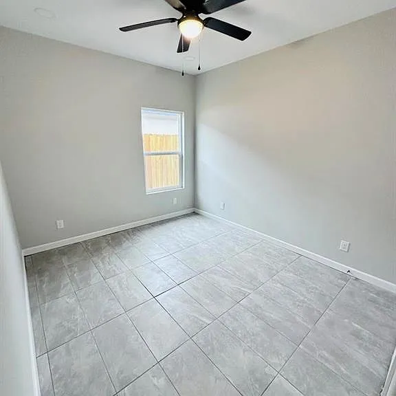 3800 N Robin Ave #4 — Photo 9