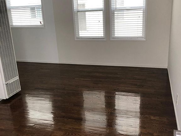 4th image of 935 Euclid St APT 6