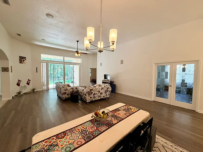 2411 Golfview Dr — Photo 4
