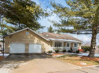 311 7th St SE, Mount Vernon, IA 52314