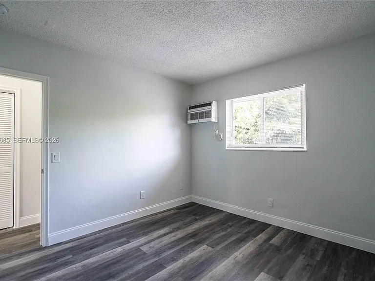 6650 Miller Rd #19 — Photo 9