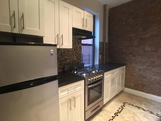 Rented by Bohemia Realty Group | media 42