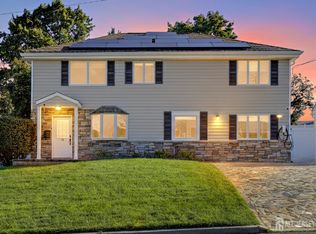 48 Cedar Ter, Parlin, NJ 08859