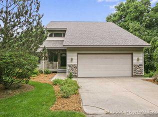 8113 Timpson Ave SE, Alto, MI 49302