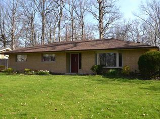 2923 Woodstock Ct, Fort Wayne, IN 46815