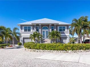 2681 Egret Ct, Saint James City, FL 33956