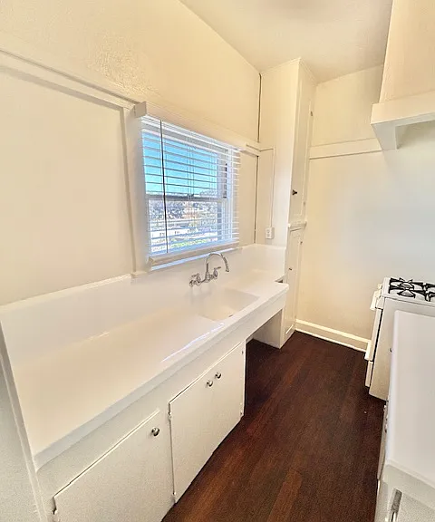 2004 C St #20 — Photo 7