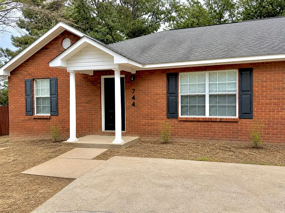 742-744 Meagan Ln