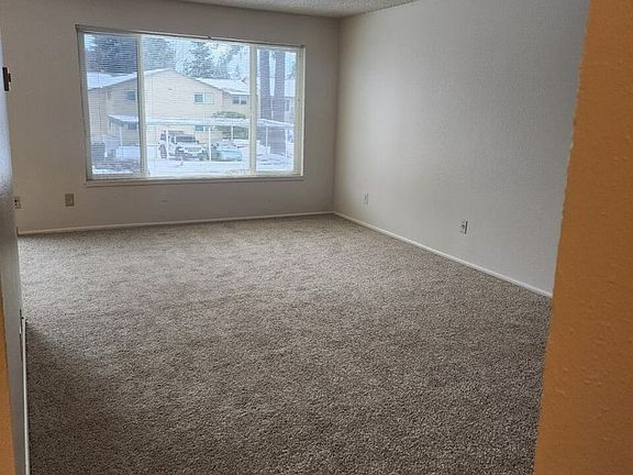 4th image of 10 NE 162nd Ave APT 14