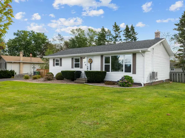 10 Dale Dr, Charlottetown, PE C1A 7X5