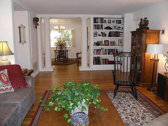 3rd image of 81 Heritage Hill Rd APT B