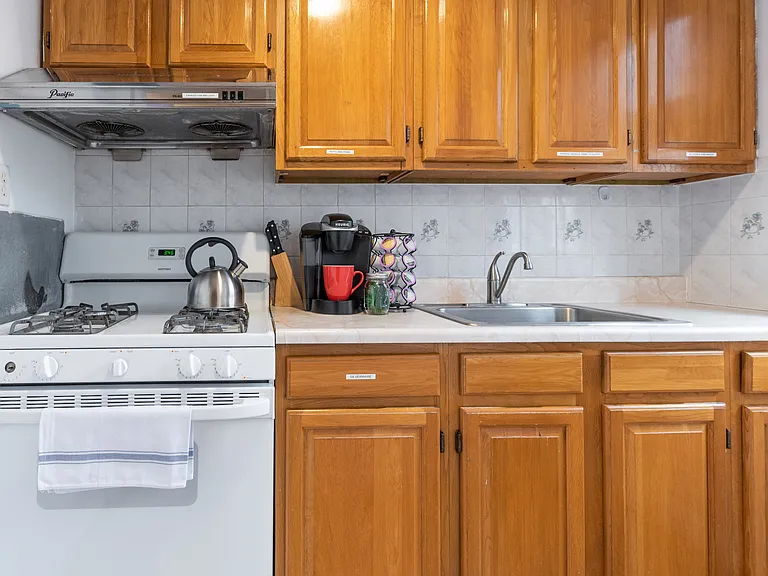 185 Newark Ave #4 — Photo 4