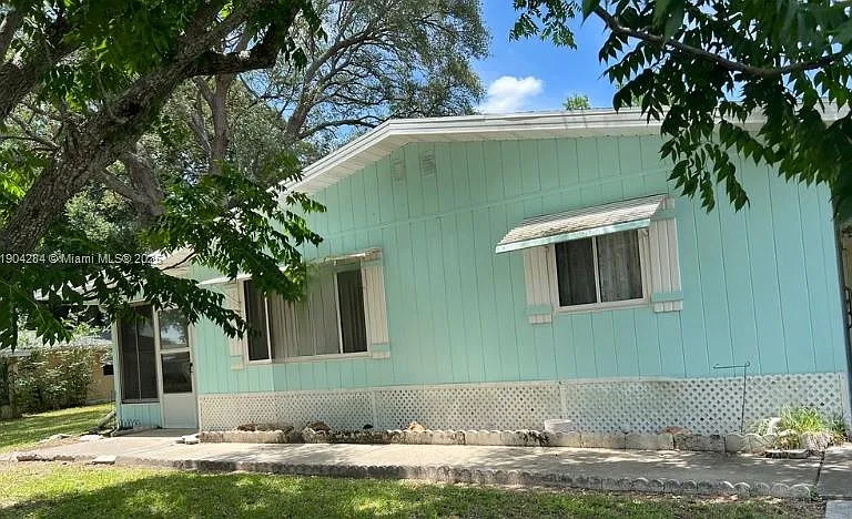 8955 SW 104th Ln — Photo 1