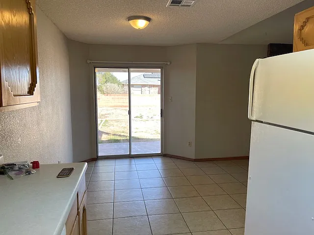 1372 Challenger Ave — Photo 4