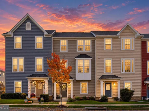 8541 Ross St, Bealeton, VA 22712